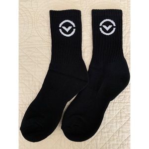 Virus Performance Logo Socks